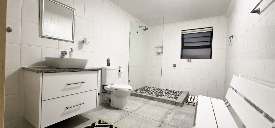 8 Bedroom Property for Sale in Myburgh Park Western Cape